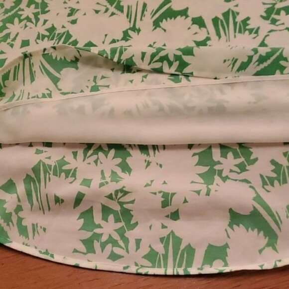 Chaus New York Sleeveless Green & White Floral Lined Sleeveless Sz. M Blouse - Picture 10 of 13
